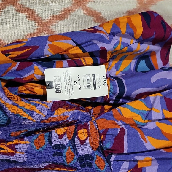 Women's Colorful Top - Picture 3 of 4